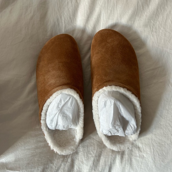 Alo Recovery Slippers - Picture 3 of 6